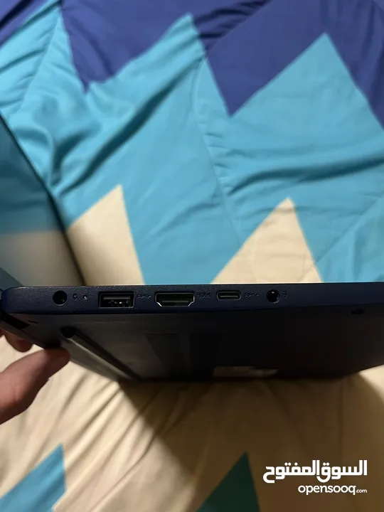 Laptop Lenovo ideapad 1 :  للبيع بجودة ممتازة مستخدم سنة فقط معه شاحنه الأصلي وهدية شنته وماوس
