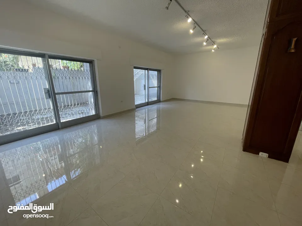 Fully Renovated Villa for rent in Shmesani ( Property 39160 )-174787713