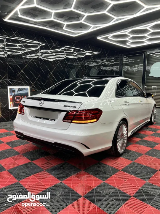 The All New Mercedes Benz  W212  E200