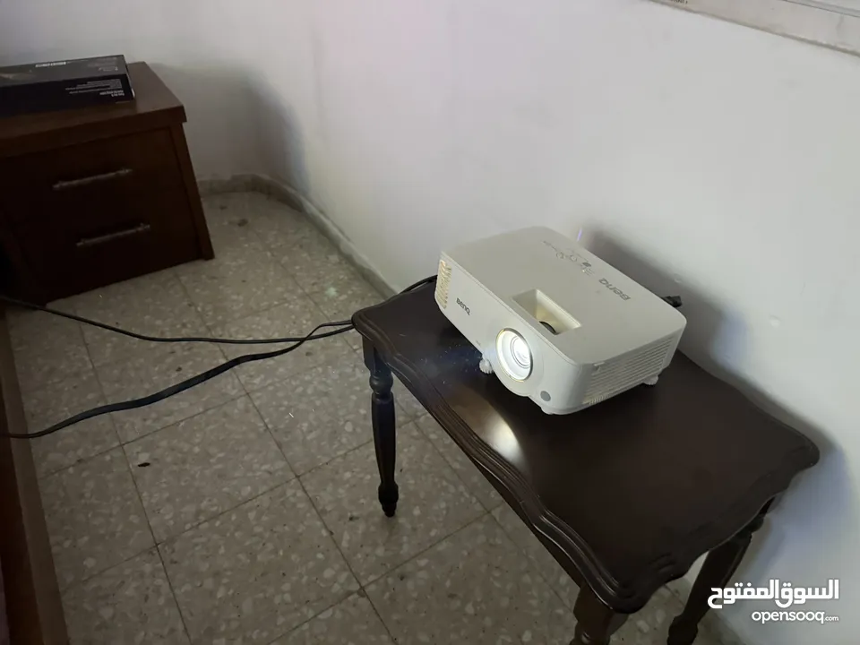 بروجكتور Benq mx550 2018 شبه جديد