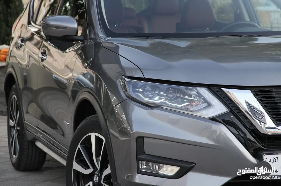 Nissan xtrail 2021 full package low mileage نيسان اكس تريل موديل 2021 ممشى قليل بحالة ممتازة