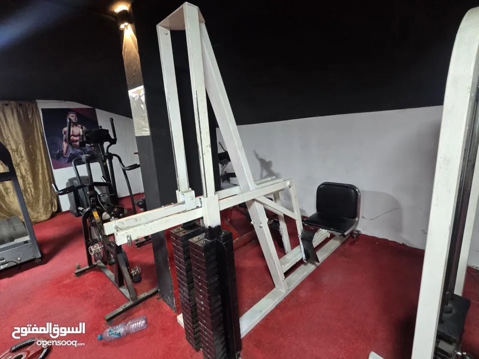 نادي جيم كامل للبيع