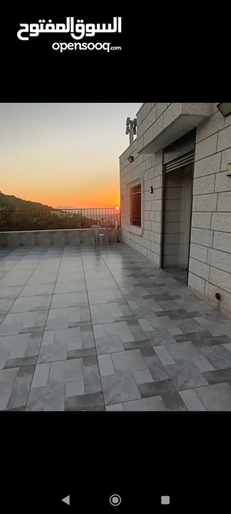 بيت جديد غير مسكون مكون من ثلاث طوابق في المزرعه الغربيه بالقرب من شركة النزيه للبلاط