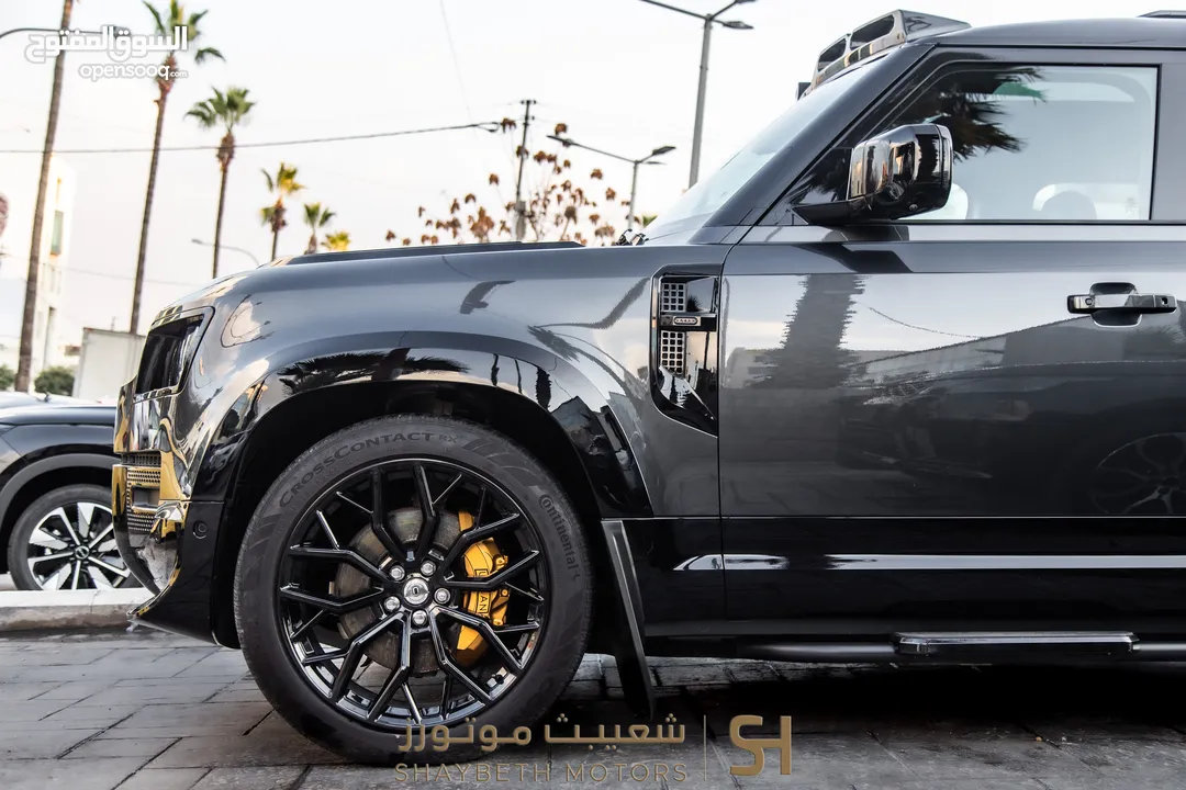 Land Rover Defender 2023 X-dynamic plug in hybrid  Urban package