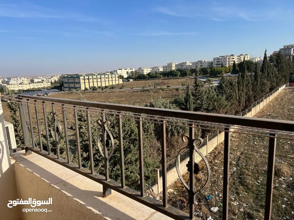 شقة (استديو) للبيع، اربد مقابل البوابة الجنوبية لجامعة اليرموك