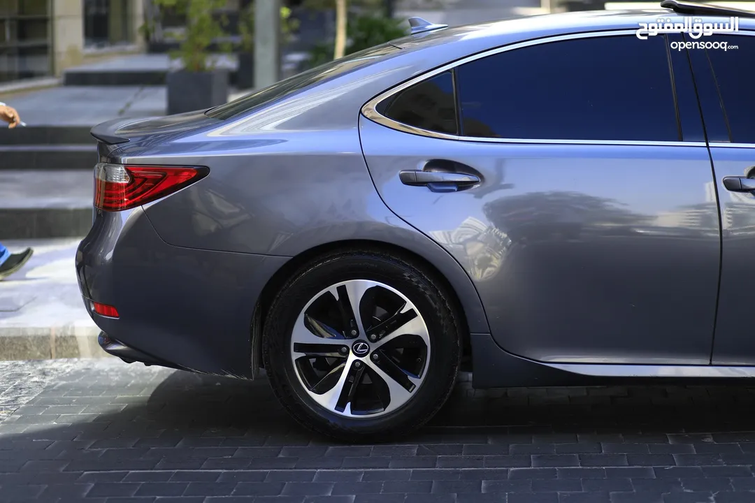 ‏LEXUS ES300H HYBRID لكزس es300h هايبرد  فل كامل فحص كامل