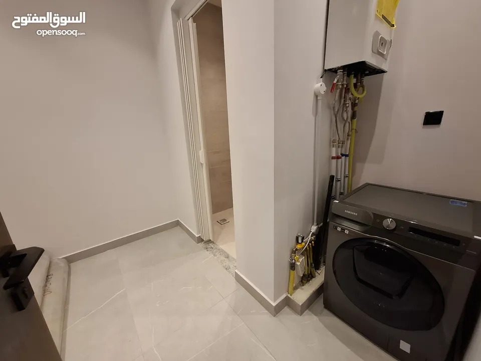 شقة مفروشة للإيجار  ( Property 42970 )-175063743
