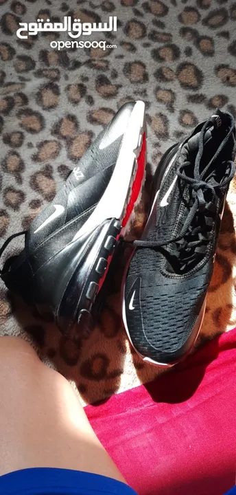 حذاء نايك Air max270 لون اسود قابل للتفاوض بشي بسيط