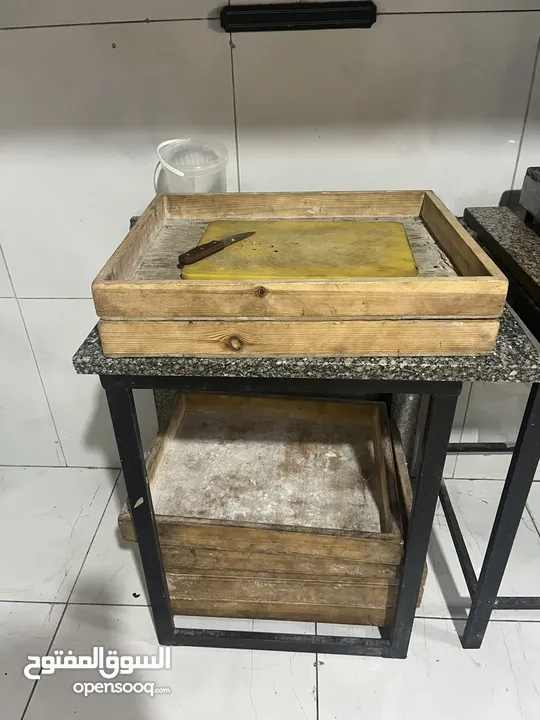 معدات مطعم كاملة بحالة ممتازة وبسعر مناسب