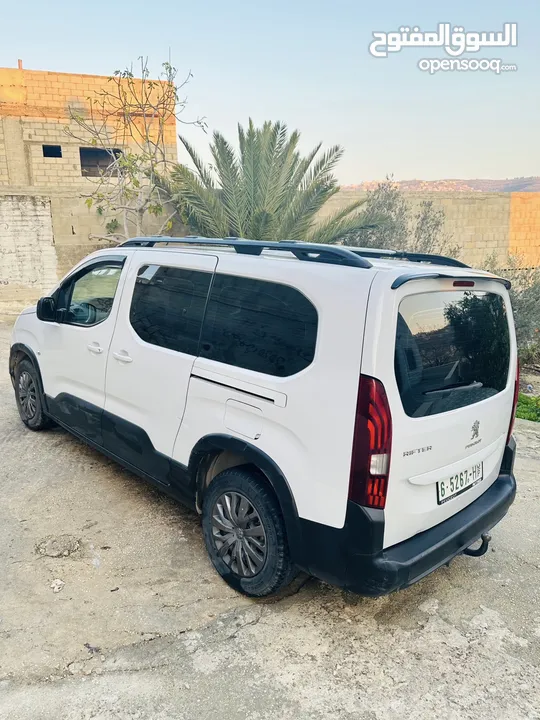 بيجو ريفتر 2022