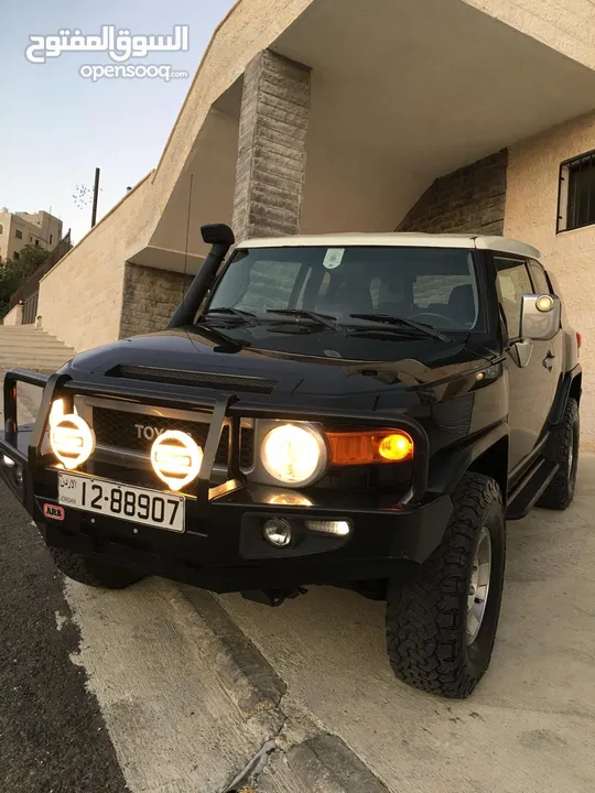 تويوتا لاند كروزر FJ موديل 2009 معدل 4x4 بحالة ممتازة