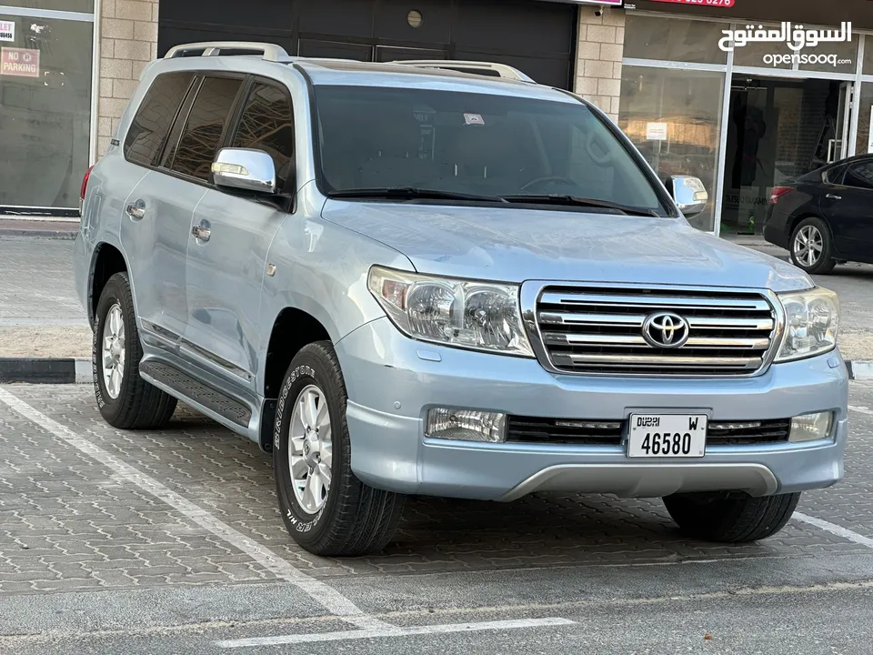 Toyota land cruiser V6 full option with sunroof