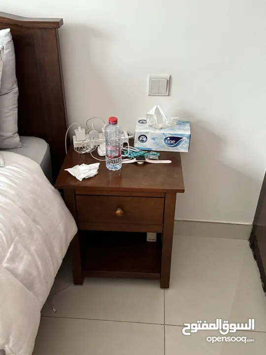 furniture and appliances kingsize bed 180*200 and 2 night stands , TV