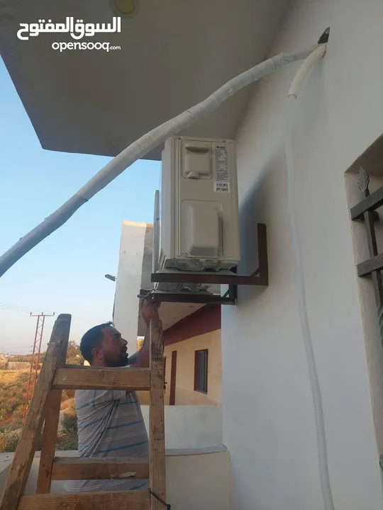 فني مكيفات فك وتركيب جميع انواع المكيفات صيانه عامه شحن غاز بأسعار مناسبه للجميع صيانه اجهزه مركزيه