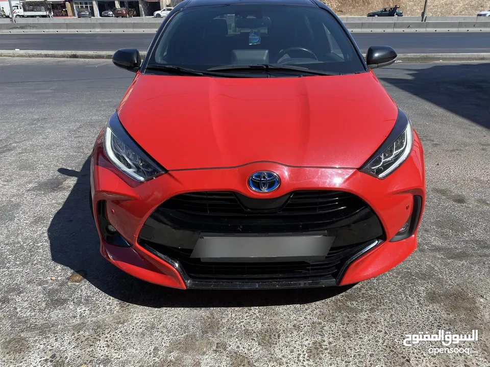 تويوتا يارس هايبرد مميزة Black Edition 2021 للبيع بسعر مغري