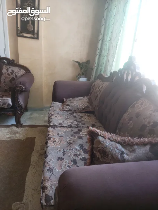 طقم كنب 9 مقاعد حفر زان شبه جديد للبيع