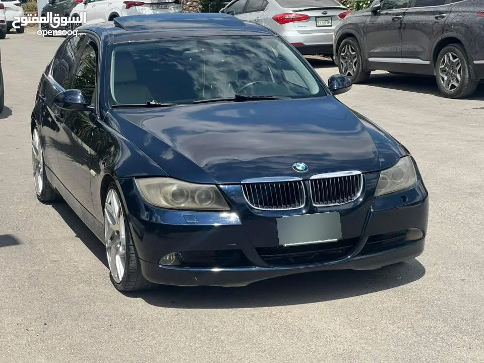 BMW E90 325i