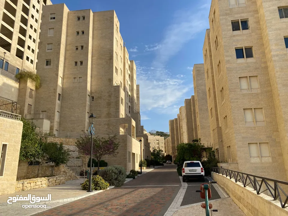 شقة مطله في روابي بمساحة 182 متر جاهز للسكن