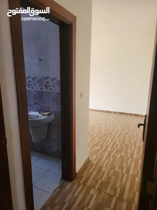 شقة للبيع في ضاحية الحاج حسن