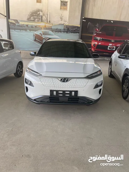 هونداي كونا كهربائيه بالكامل فل إضافات اعلى صنف غرفه ملونه مميزه جدا فحص كامل بمواصفات مميزه
