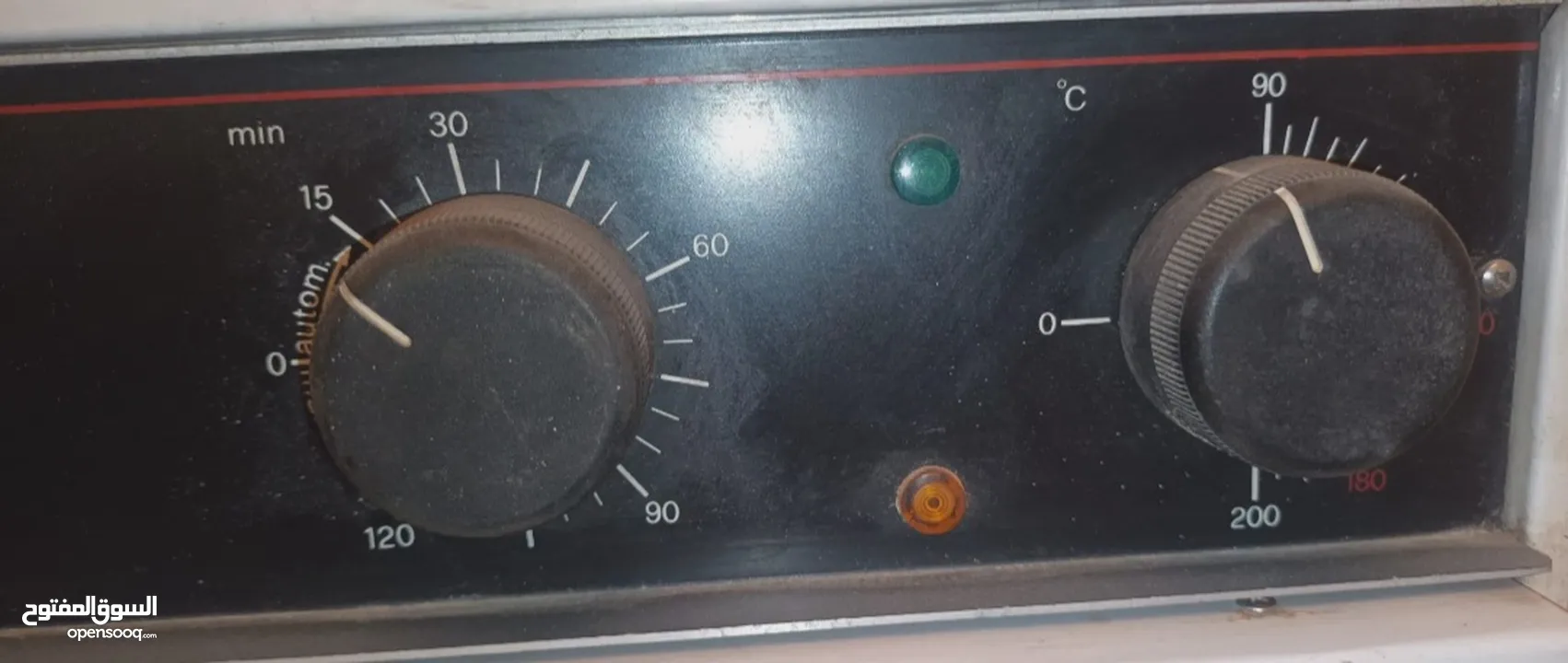 جهاز تعقيم ايطالي وسرير فحص طبي ومجموعه اغراض عياده بحاله جيده جداا وبسعر مغري للبيع