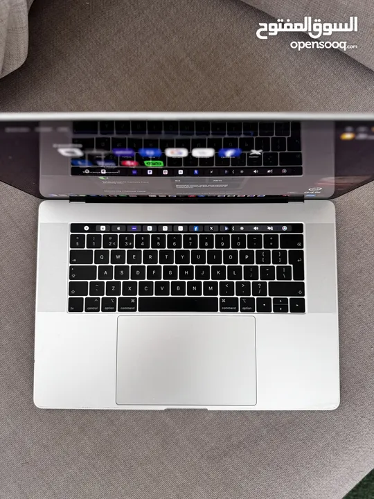 MacBook pro 3018