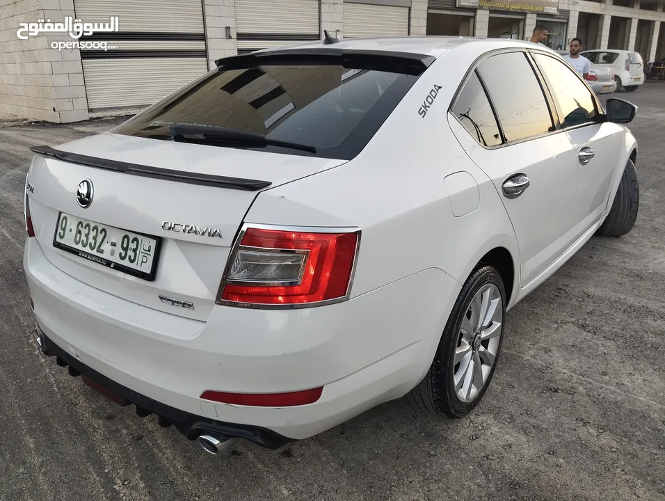 سكودا اوكتافيا 2015