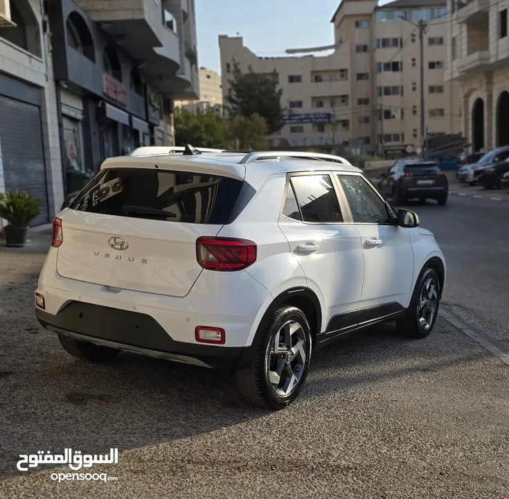 سعر مغري للمعني هنداي فينيو فتحة سقف فل اضافات