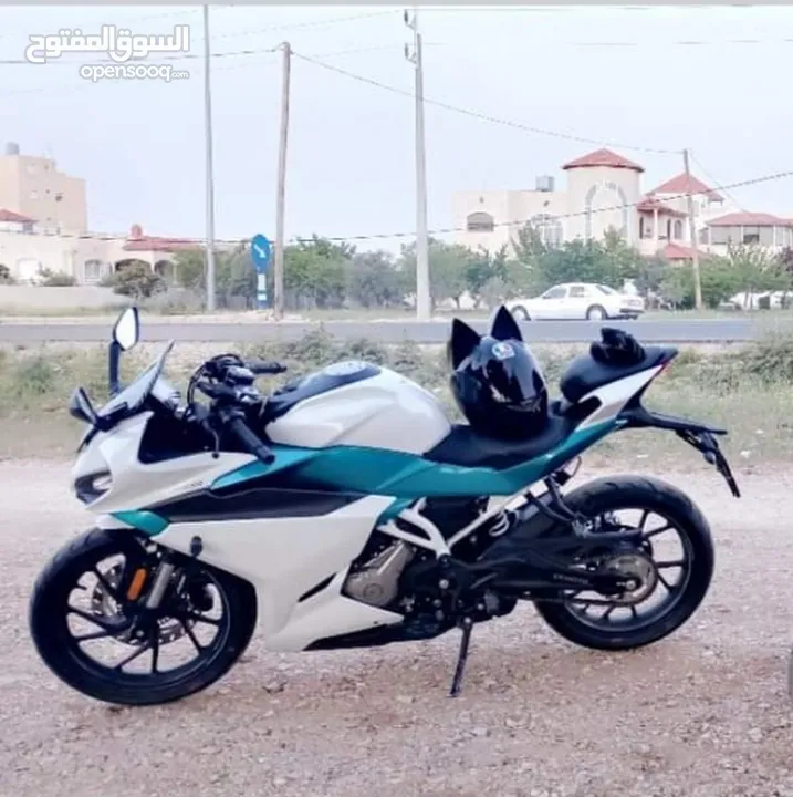 CF moto 300 SR