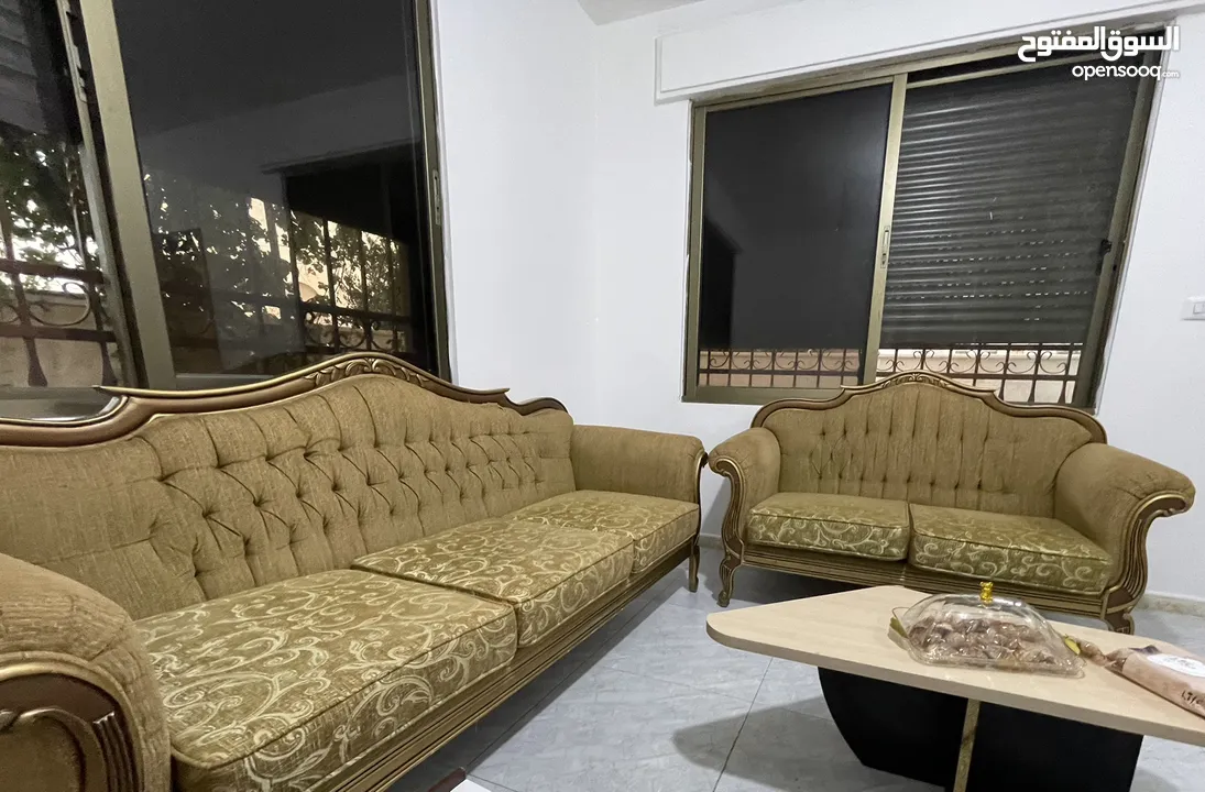 طقم كنب سبع مقاعد