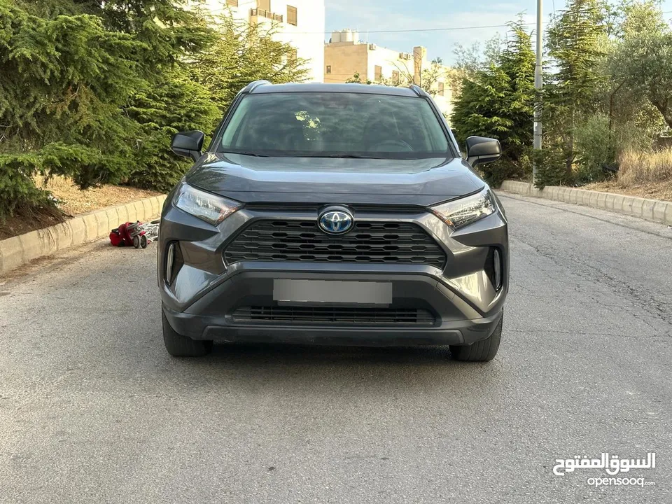 تويوتا راف فور للبيع وبسعر مناسب مجمركو قبل شهر