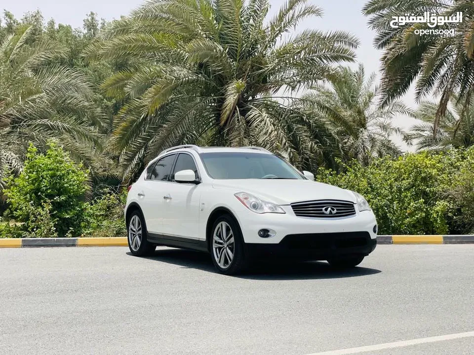 INFINITE QX50. Full option 2015 top clean   Available in bank for 3 years