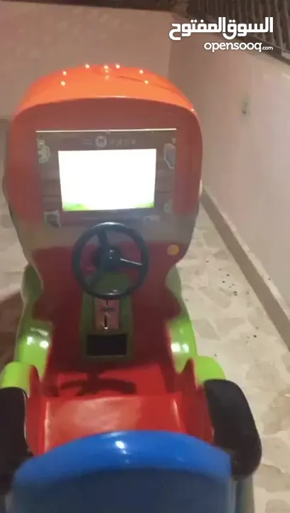 لعبه هزازه كهربائيه تعمل على العملة المعدنيه وكاله فيبر جلاس
