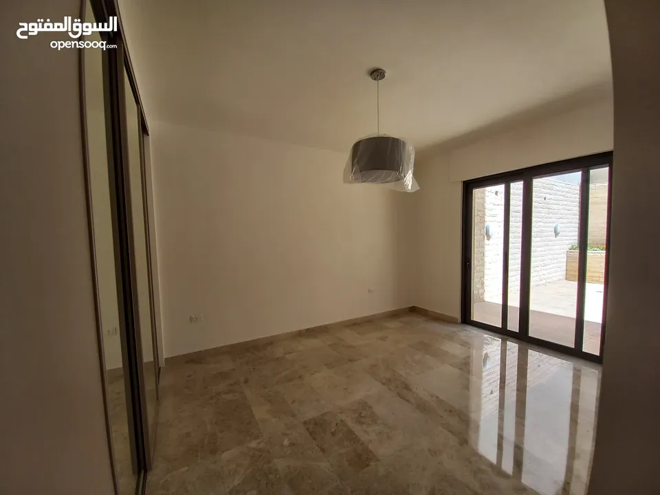 شقة غير مفروشة للإيجار 420م2 ( Property 12999 )-175073071