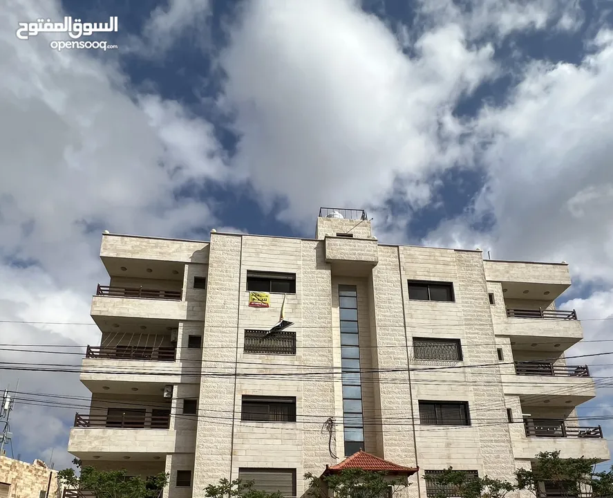 شقتين سوبر سوبر ديلوكس مساحة 190 متر 4 واجهات حجر جبل الاميره رحمة بجانب دوار القدس