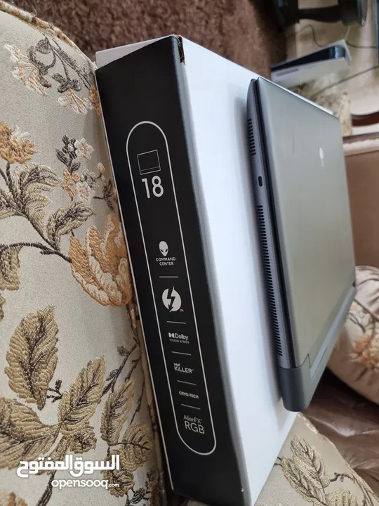 للبيع بسعر مغري ALIENWARE M18 R2