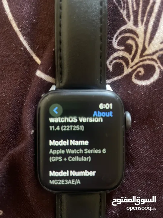 Series 6 / 44mm ما فيها اي عطل ولا خدوش الساعه ممتازه جدا  معها 3 كستك كل التفاصيل موجوده بالصور