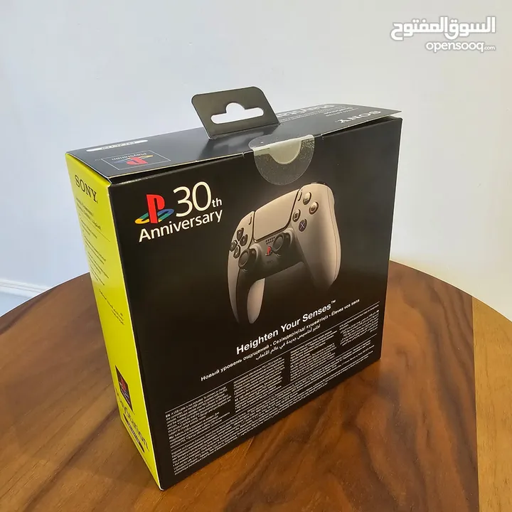 PS1 edition PS5 controller 30th anniversary