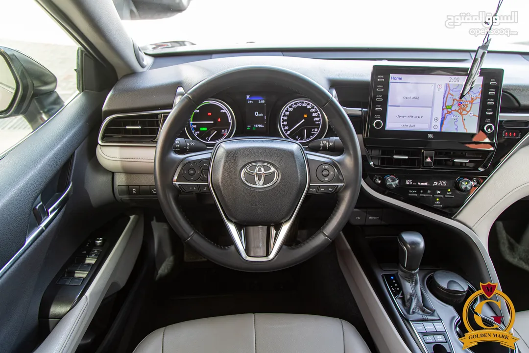 Toyota Camry Gle 2024  السيارة وارد و كفالة الشركة و قطعت 16,000 كيلو
