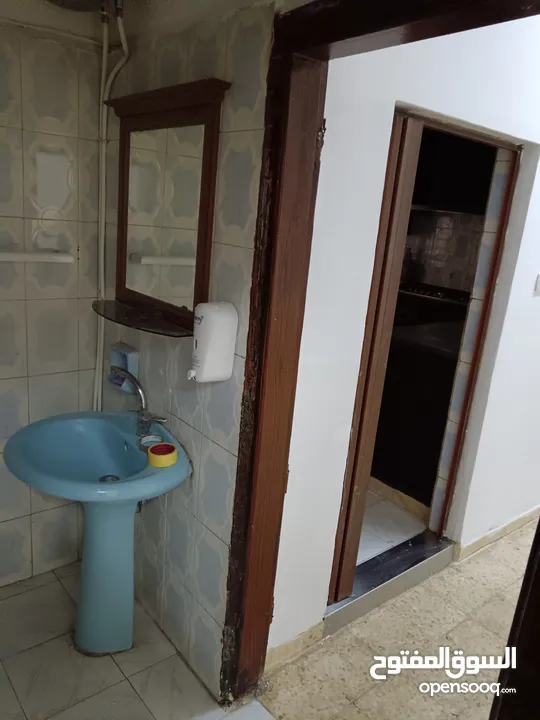 عمارة ثلاث طوابق للبيع في المنارة بسعر لقطة