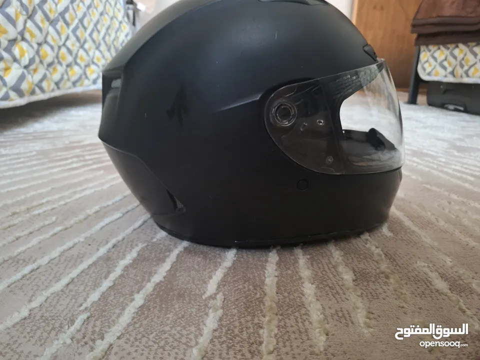 4 خوذ اعلى صنف للبيع    ماركة BELL و VICTORY و german helmet و Twister