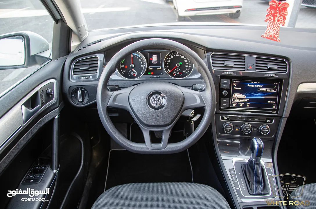 Volkswagen E-golf 2019  السيارات بحالة ممتازة جدا و ممشى ما يقارب ال 25,000  كم
