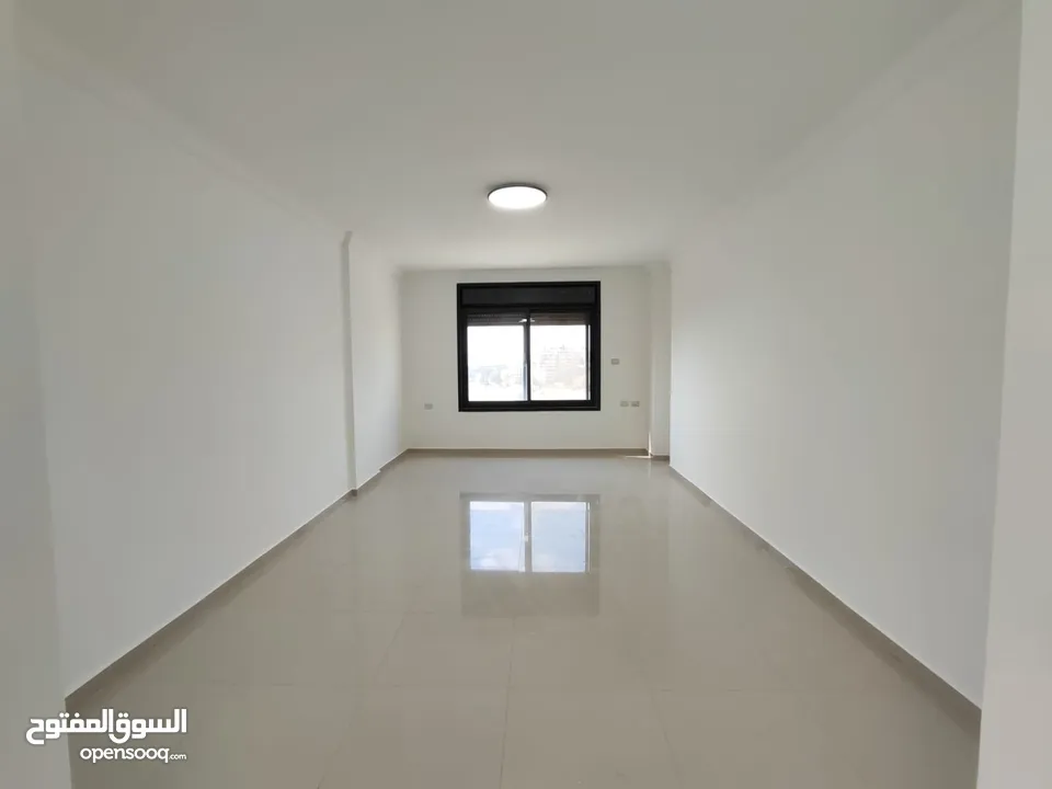 شقة واسعة للإيجار – عين مصباح قرب سوبر ماركت بغداد