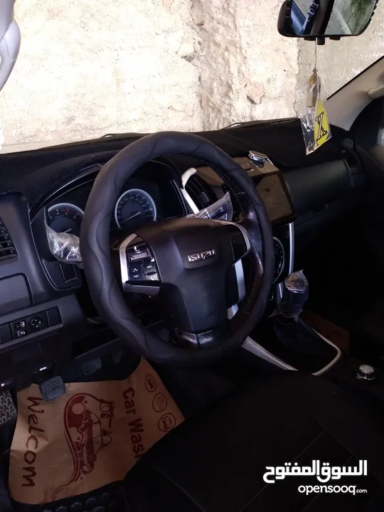 بكب ايسوزو ديماكس LS نشمي 4×4 موديل2016 قصة2017  فحص كامل الصنف الاول محرك 3000 على وضع الشركه
