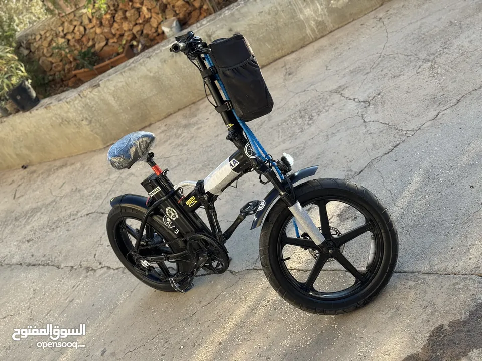بسكليت كهرباء عريض