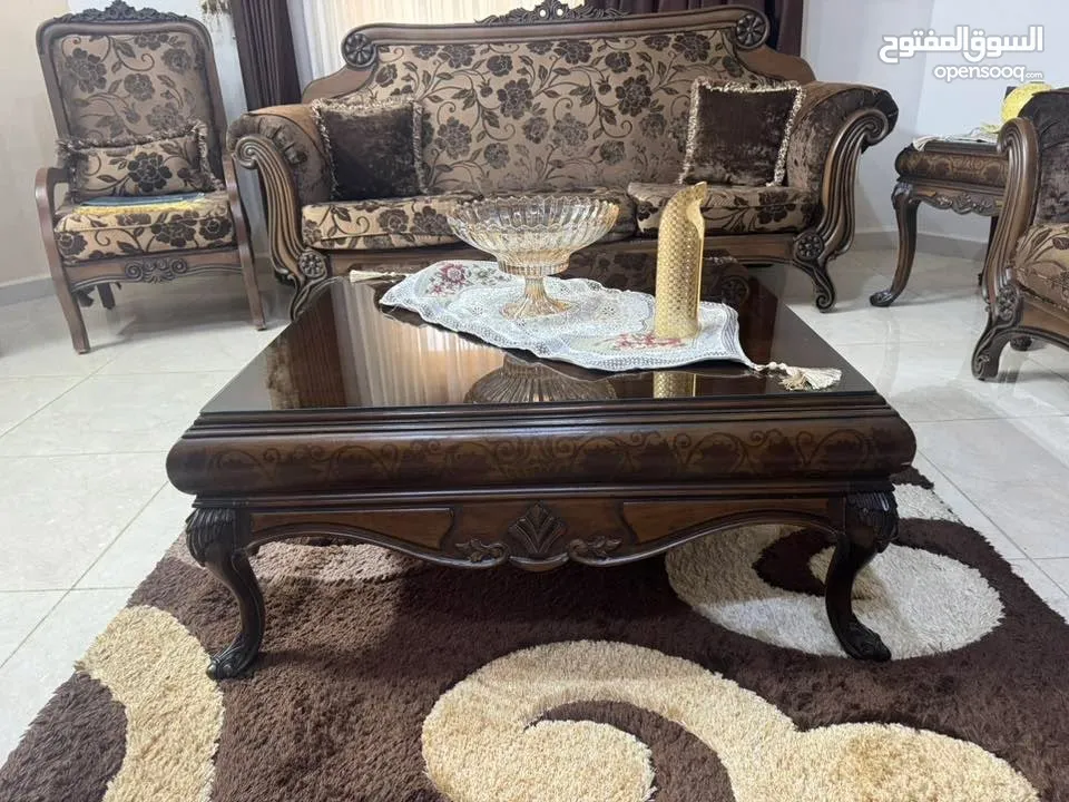طقم كنب وتوابعه للبيع
