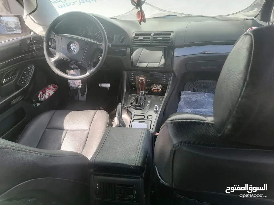 بالصلاة على النبي   BMW 520