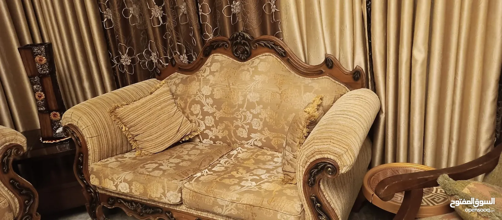 طقم كنب بحالة ممتازة مصري دمياطي حفر