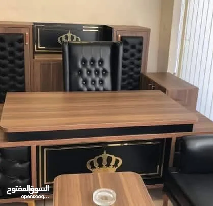 مكتب 140*70 مع جانبيه 80*40 وطاولة وسط تفصيل خشب مستورد بسعر المصنع