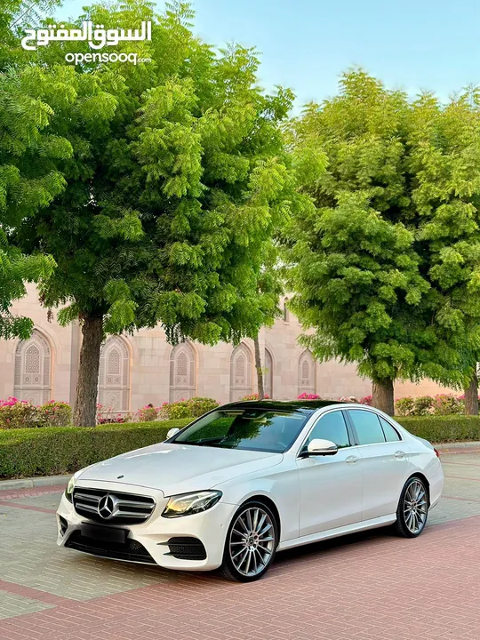 مرسيدس E350 AMG خليجي 2019 فل مواصفات بانوراما بحالة وصبغ وسيرفس وكالة كالجديد